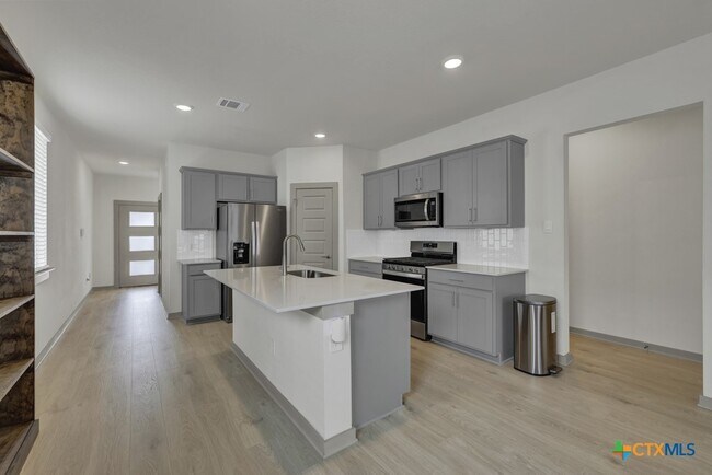 Foto del edificio - 1312 Plymouth St