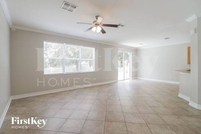 Building Photo - 2352 Spring Hollow Loop