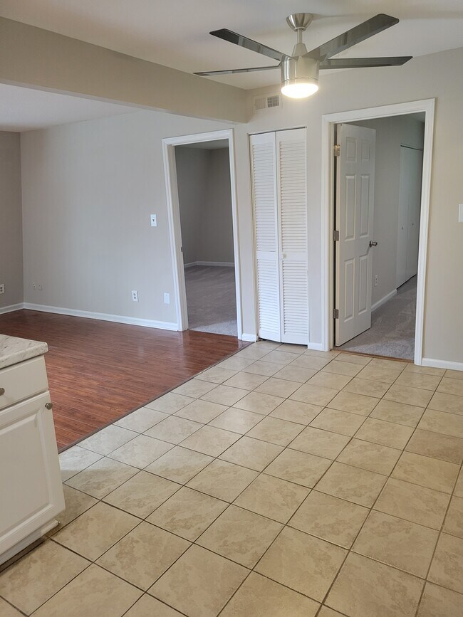 Building Photo - 612 Germaine St