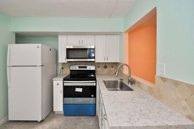 Foto del edificio - 9217 Carousel Ln