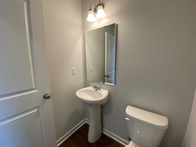 Building Photo - 474 Grantham Ct