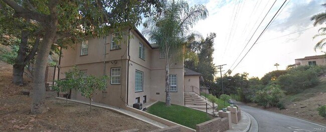 Foto del edificio - 1338 N Jackson St