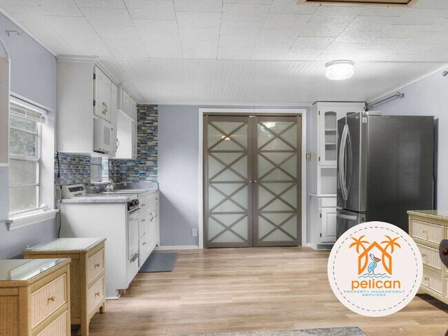 Building Photo - Cozy Studio in Pensacola