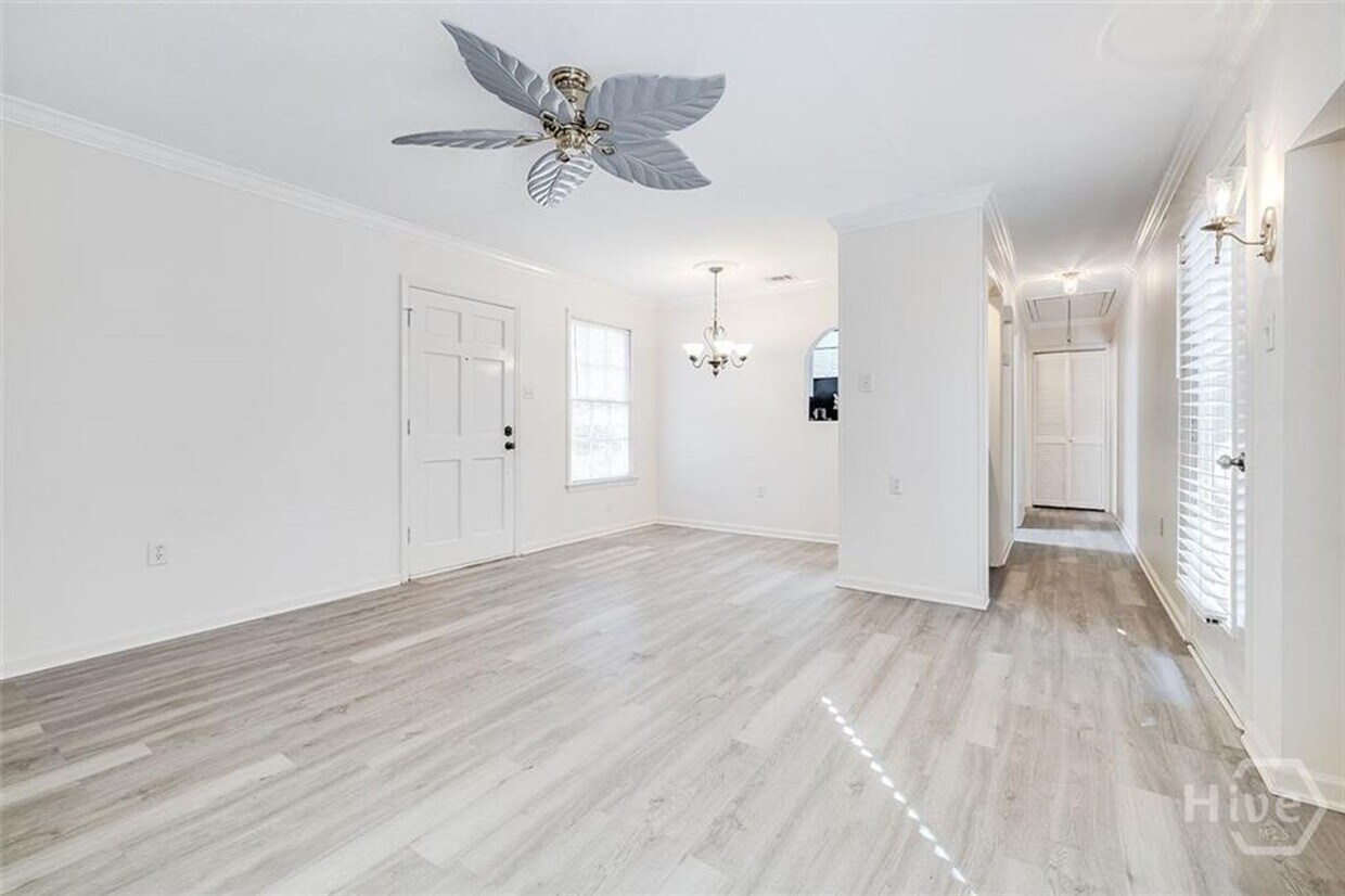 Foto del edificio - Charming end-unit condo located in Wilmington Island Townehomes