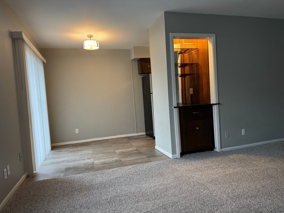 Primary Photo - 1 Bedroom 1 Bath Apartment Available