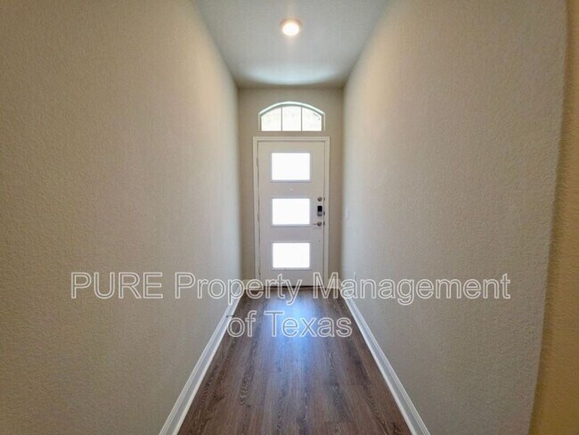 Building Photo - 16412 Coratina Dr