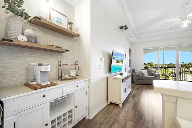 Building Photo - 1781 Four Mile Cove Pky