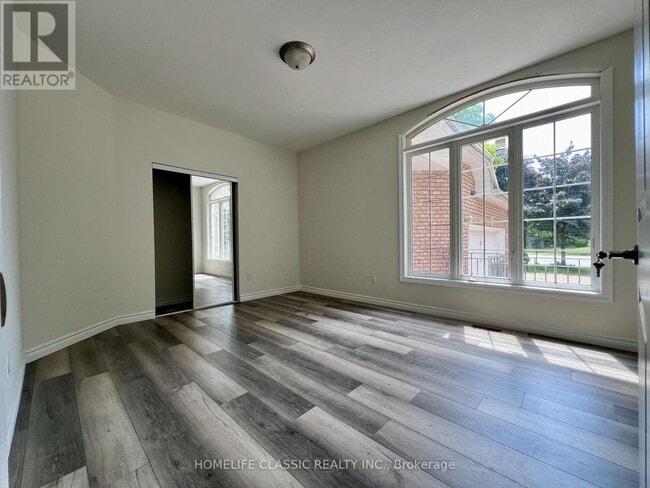 Building Photo - 282 Elgin Mills Rd W