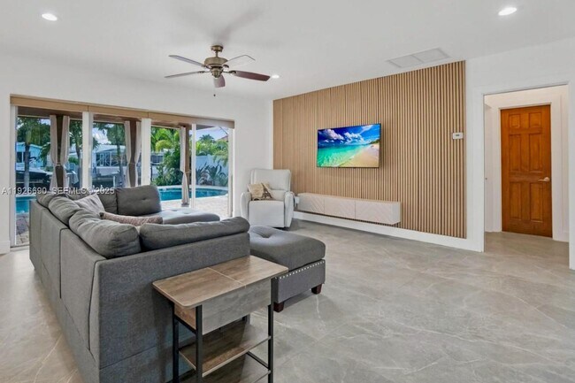 Foto del edificio - 1478 NE 57th St