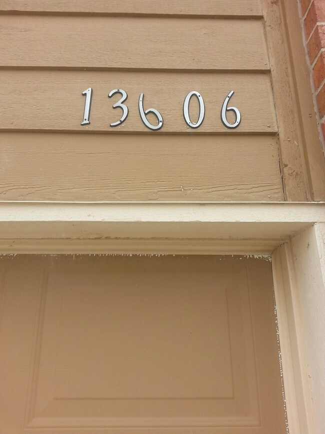Building Photo - 13606 W Ponderosa Ct