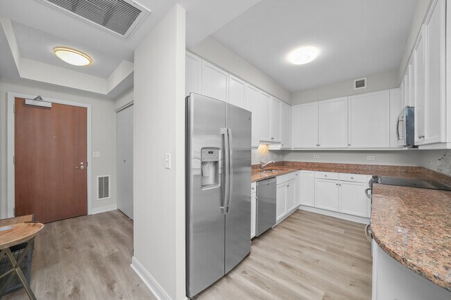 Foto del edificio - 130 N Garland Ct