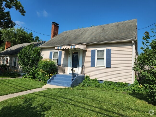 Front of House - 513 Battle Ave