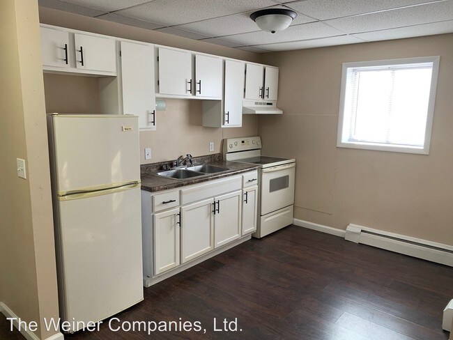 Building Photo - 1345 Harmon Dr