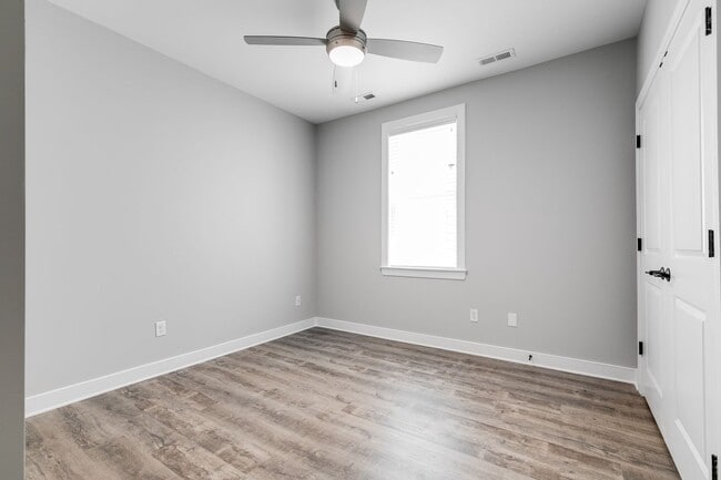 Building Photo - 1131 N 29th St
