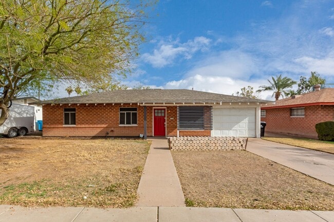 Building Photo - Welcome to this Unique and Historic 3 bed/...