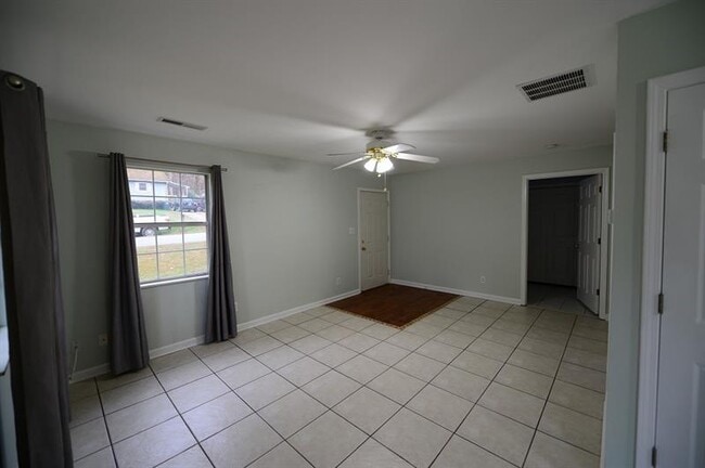 Building Photo - 3435 Century Dr
