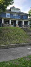 Building Photo - 1127.5 Garfield Ave