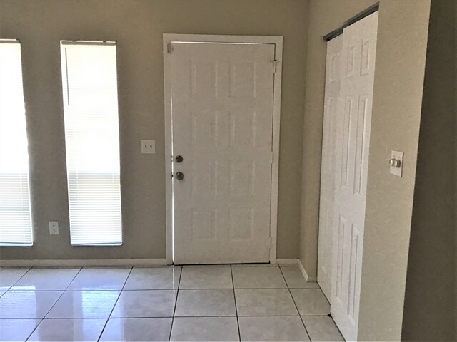 Foto del edificio - 136 W Cedarwood Cir