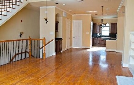Foto del interior - Beverly Hill Patio Homes