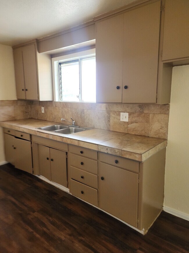 Building Photo - 3500 Lou Ella Ln