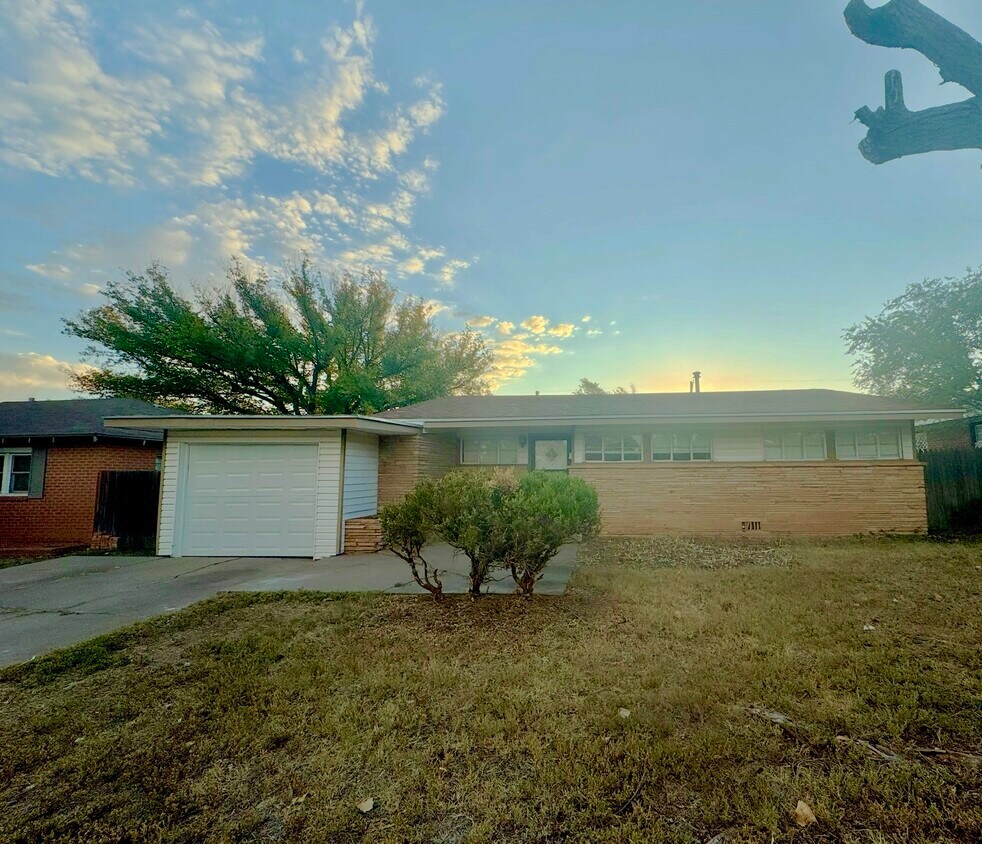 Primary Photo - 3611 Lenwood Dr