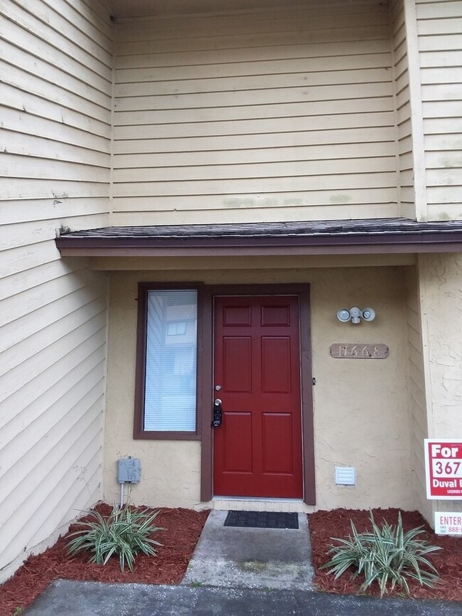 2 bedroom 2 1/2 bath townhome in Arlington - 2 bedroom 2 1/2 bath townhome in Arlington