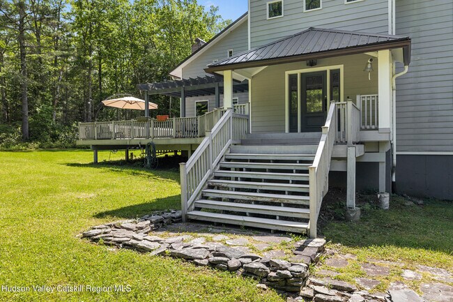 Building Photo - 269 Brown Rd