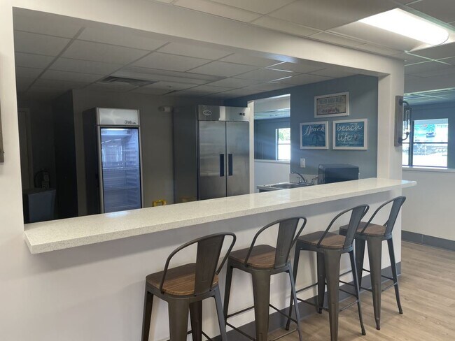 Building Photo - 7436 44th Terrace N