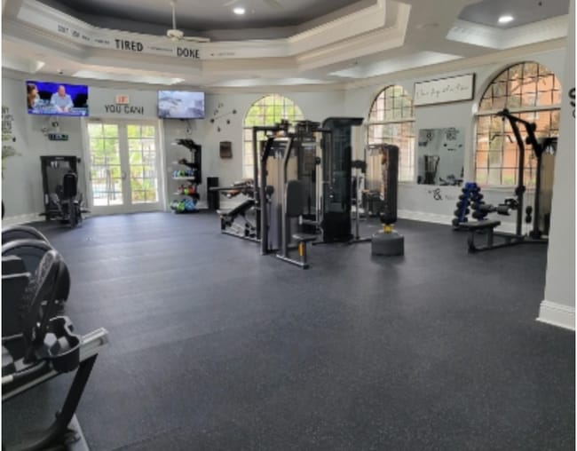 Building Photo - 6131 Metrowest Blvd