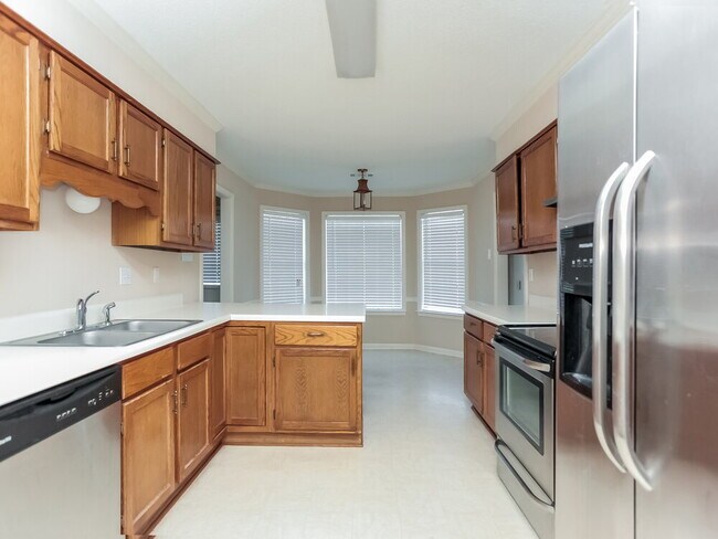 Building Photo - 6342 Oak Walk Ln