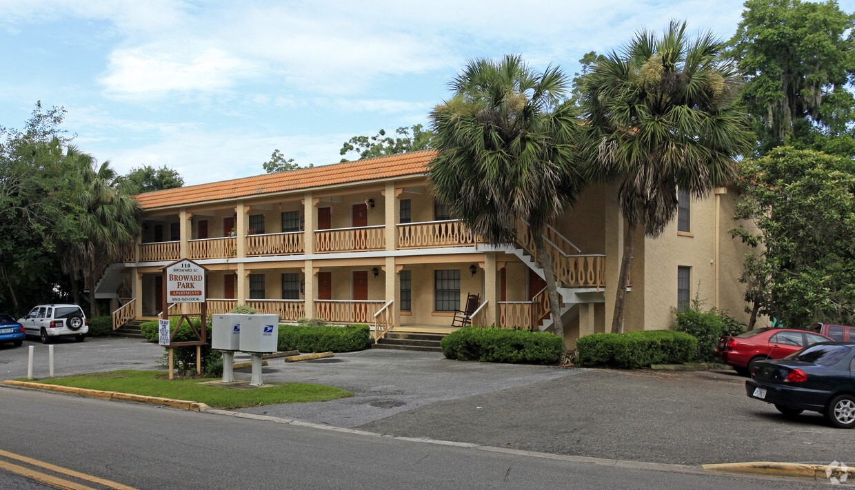 Primary Photo - Broward Park Apartment