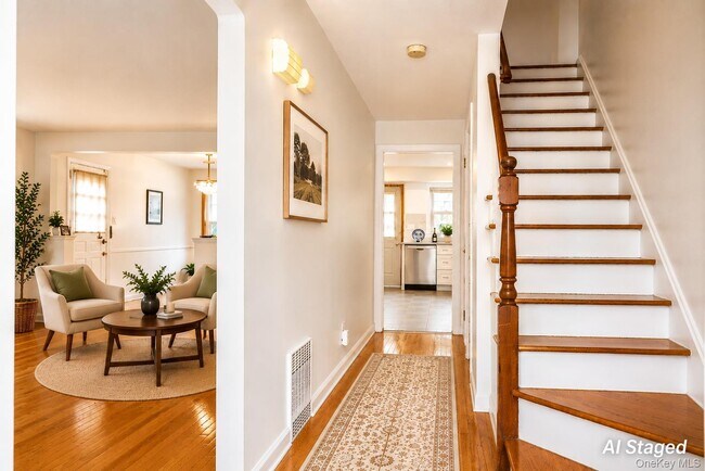 Foto del edificio - 121 Manhasset Ave