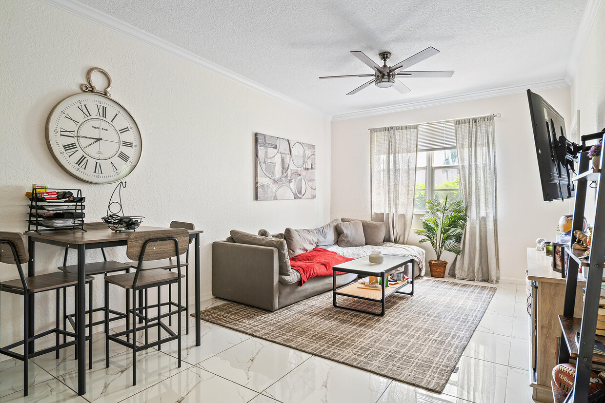Primary Photo - 1803 N Flagler Dr