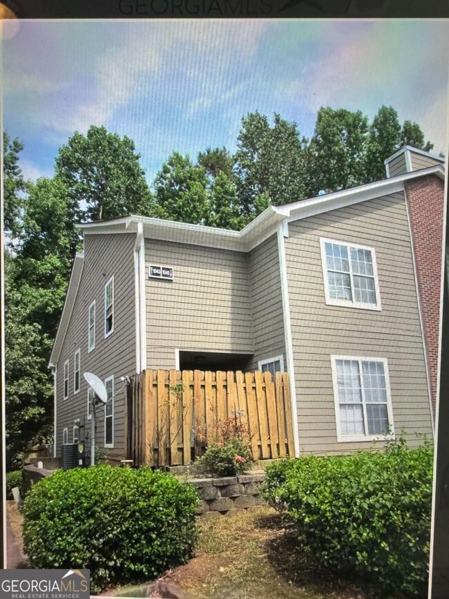 Building Photo - 1043 Rock Creek Ln