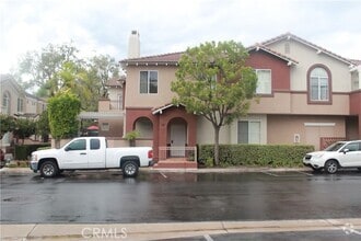 Building Photo - 17 Santa Barbara Ct