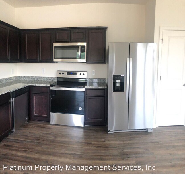 Building Photo - 3 br, 2.5 bath House - 225 Grand Central Way