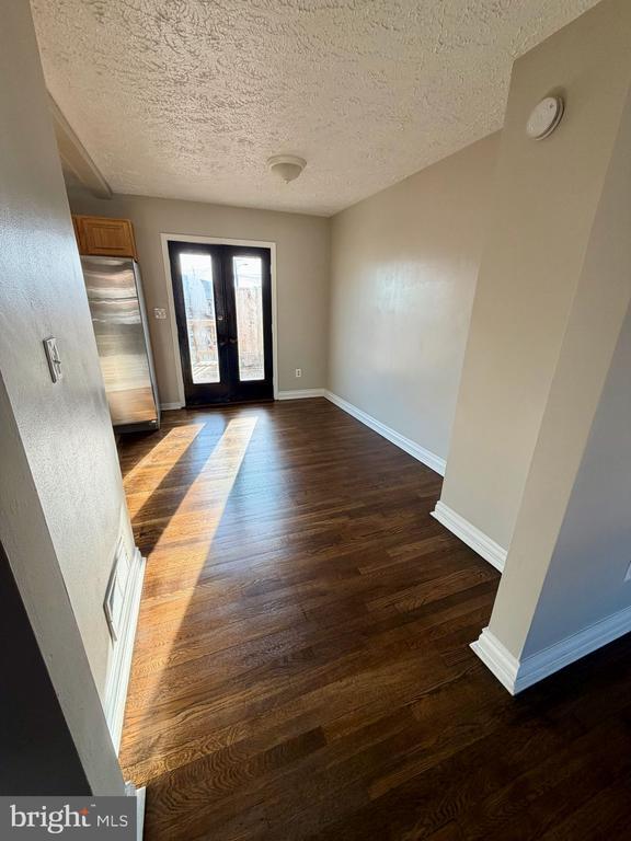 Foto del edificio - 3413 Wallford Dr