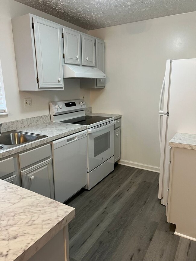 Photo - Renovated End-Unit Ready to Move-In House