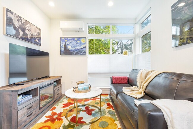 Foto del edificio - 9417 Roosevelt Way NE