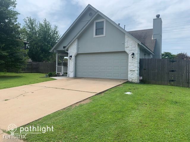 Foto del edificio - 4 br, 2 bath House - 2705 E Reno Street UNIT