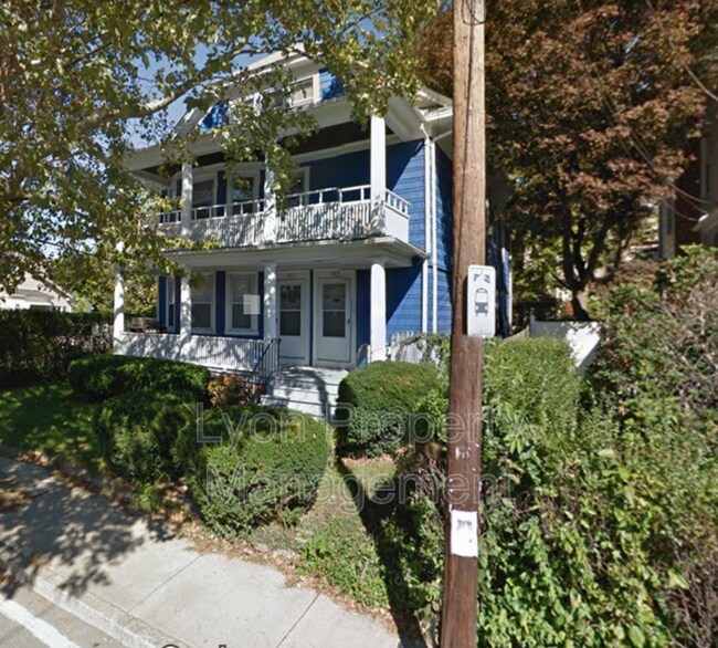 Building Photo - 1213 Smith St