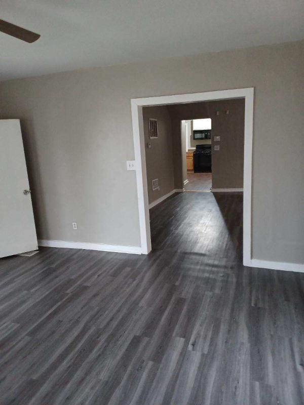 Foto del edificio - 3305 E 19th St