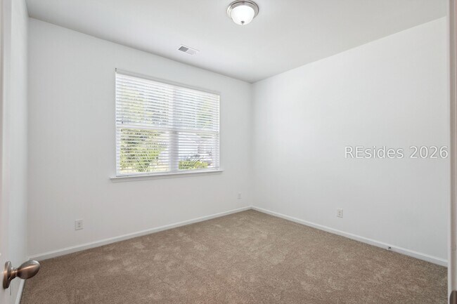 Building Photo - 208 Horizon Trl