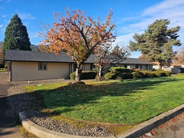 Foto del edificio - Saddle Butte Duplexes