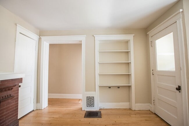 Foto del edificio - 2724-2726 N Murray Duplex