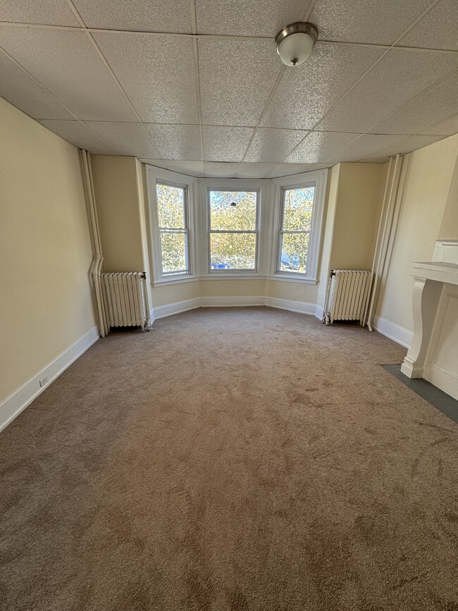 Bedroom 2 - 4320 Walnut St