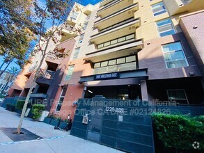 Building Photo - 1225 Island Ave