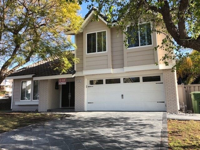 Primary Photo - 2122 Laurelwood Dr
