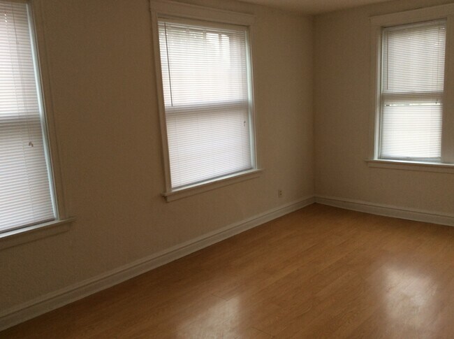 Building Photo - 4100 Virginia Ave