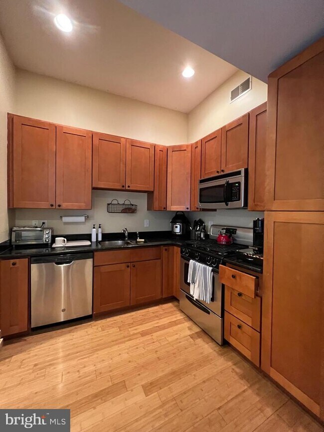 Foto del edificio - 563 N 20th St